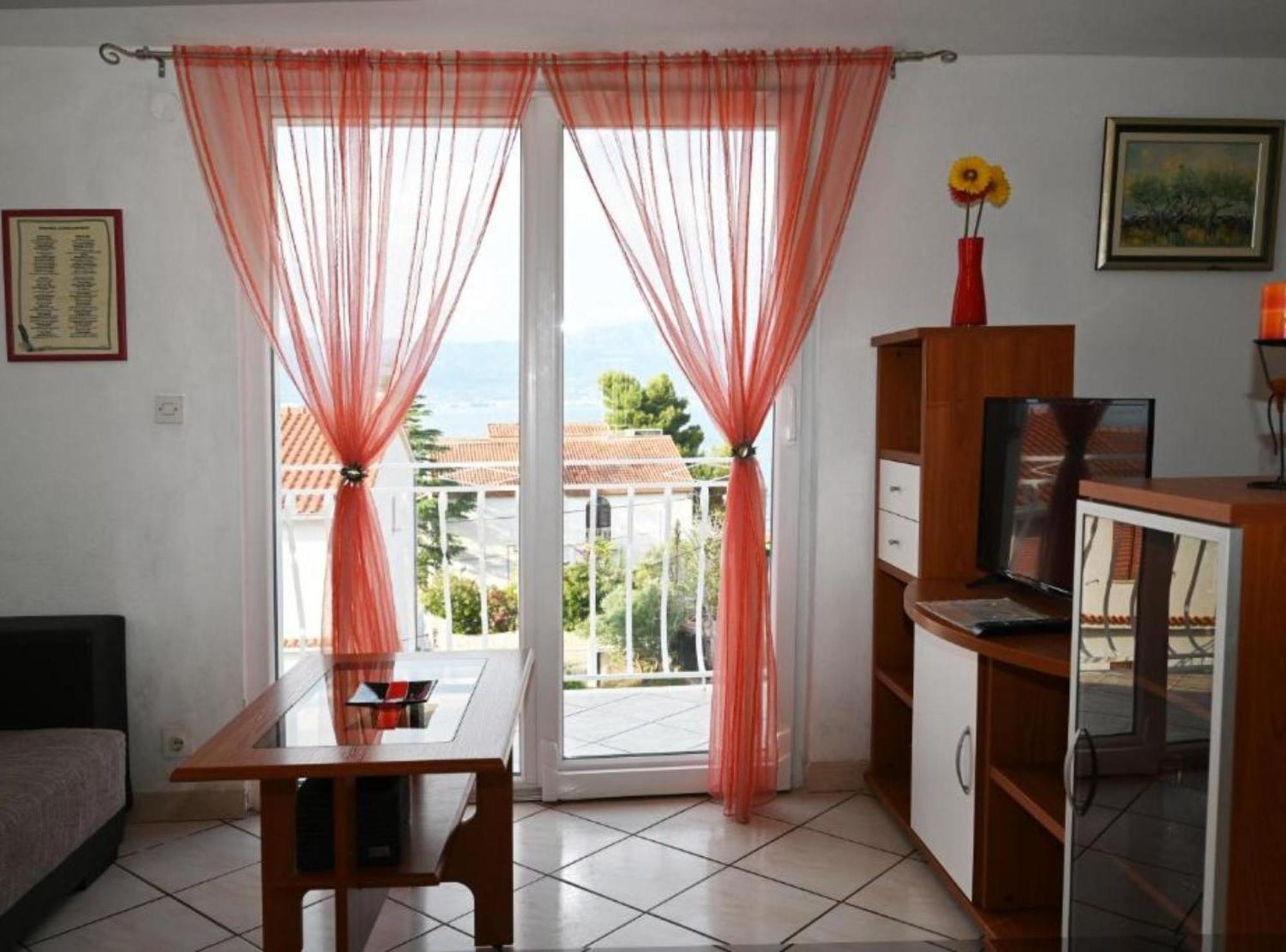 Apartments Mihovilovic - 50 M From Beach Slatine Exterior photo