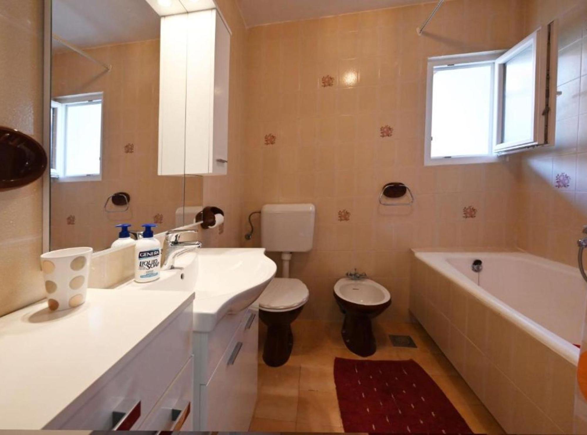Apartments Mihovilovic - 50 M From Beach Slatine Exterior photo