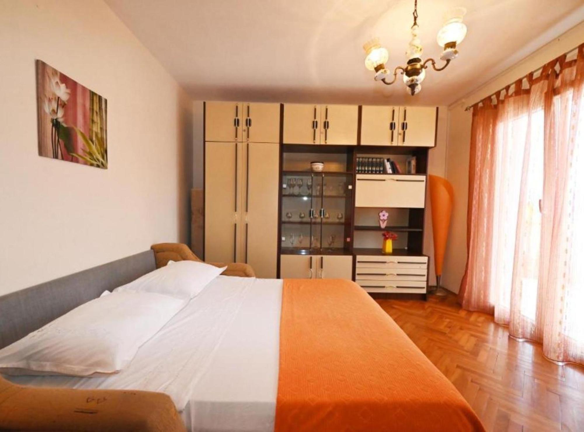 Apartments Mihovilovic - 50 M From Beach Slatine Exterior photo