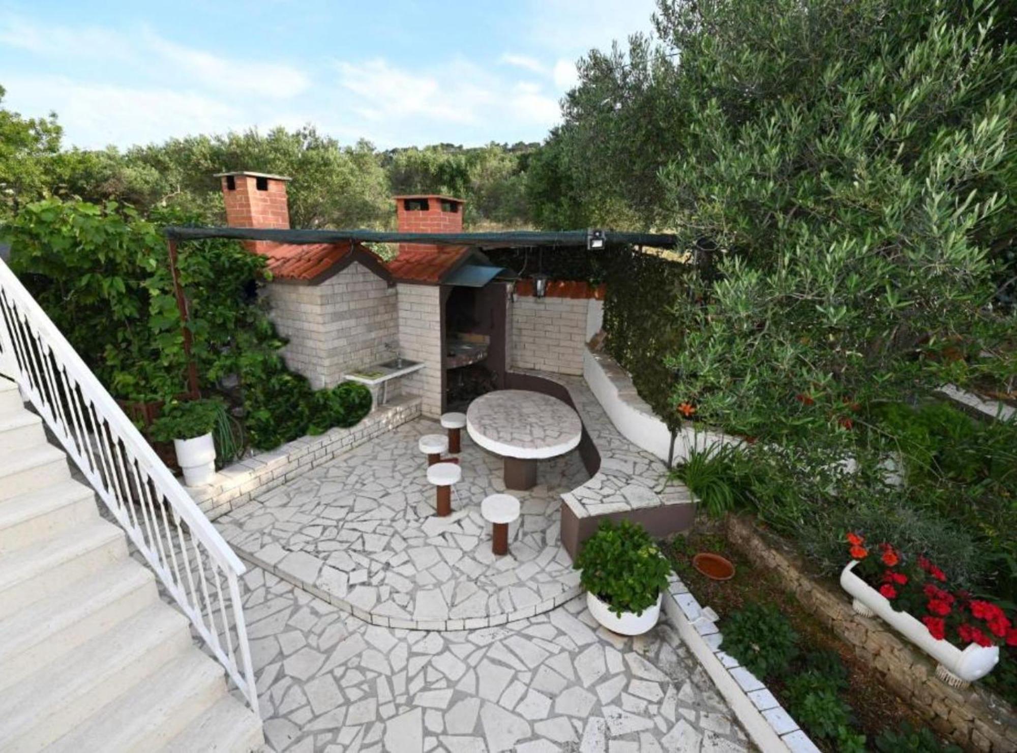 Apartments Mihovilovic - 50 M From Beach Slatine Exterior photo